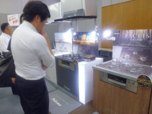 パロマ東関東支店、需要期販促説明会を開く