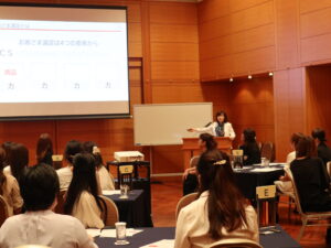 関西・中国ジクシス会、女性従業員を対象にセミナー、印象力と傾聴力のポイント解説