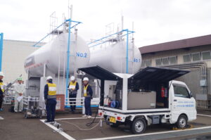 宮城県中核充てん所稼働訓練、災害時の供給体制を確認、震度7想定での支援活動を再現