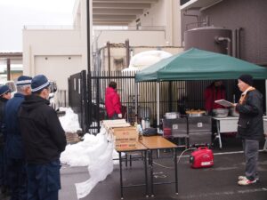 村上商事、地元警察と合同防災訓練　グループのホテル設備を活用